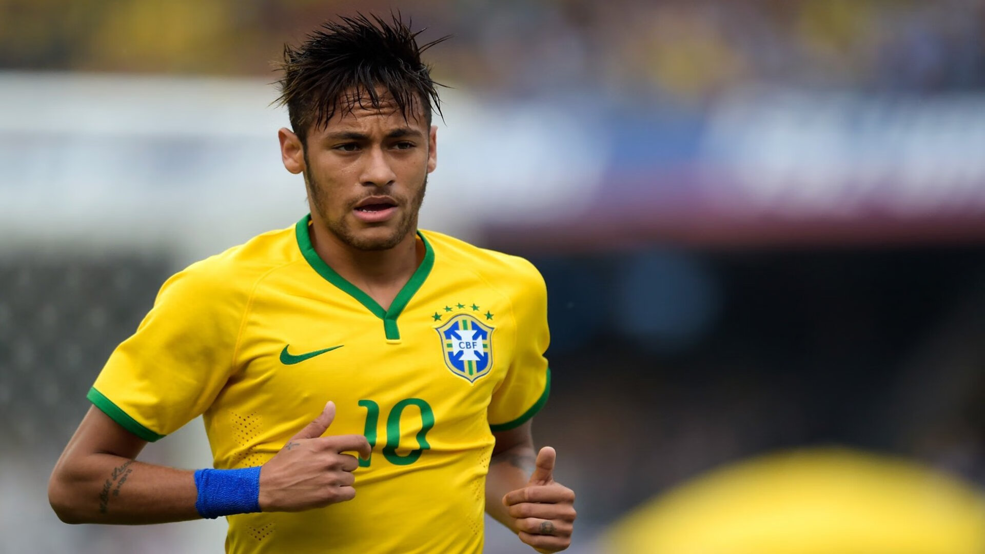 国际足球运动员携手推行“绿色行动”，践行环保理念